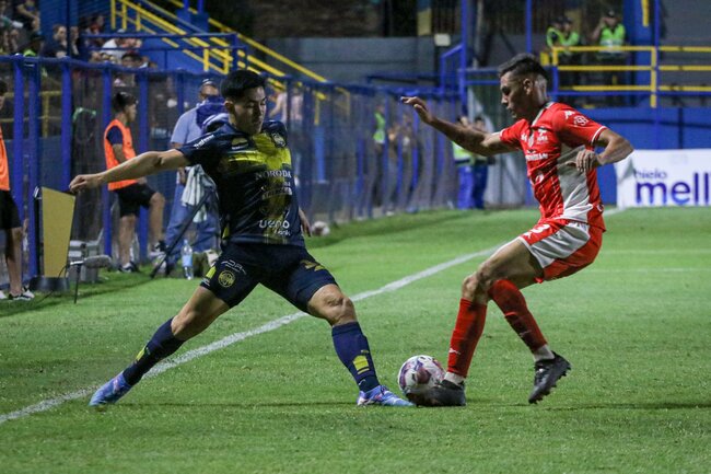 Màn so tài gay cấn giữa General Caballero vs Sportivo Trinidense